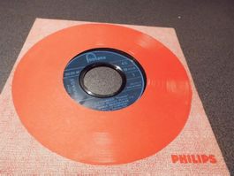 Singel Nana Mouskourie, L'etranger "Prel