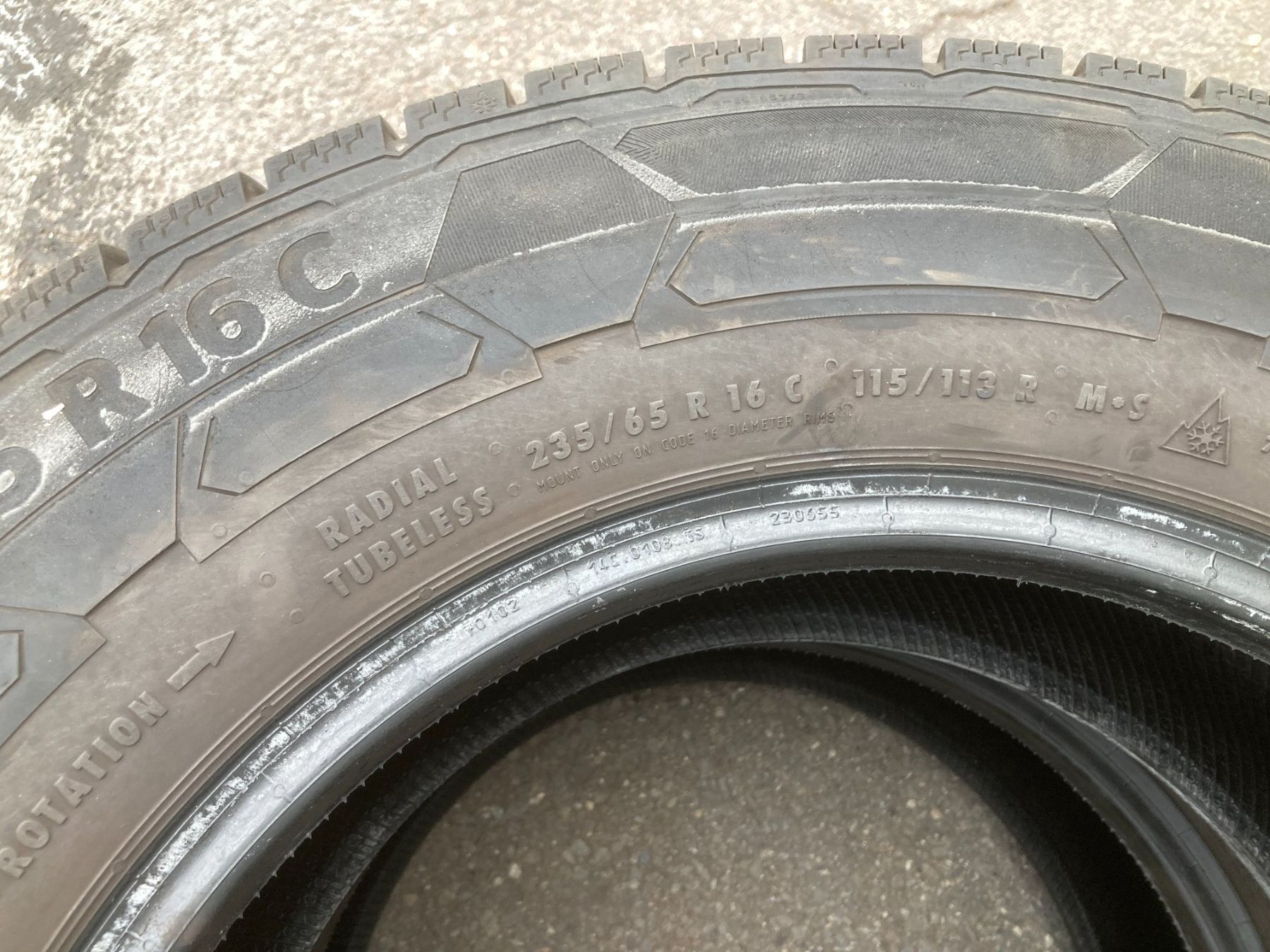 Continental Pneumatici & Ruote complete: Winterpneu 235/65R16 Continental – Usato da Cham venduto da Cham6332 4