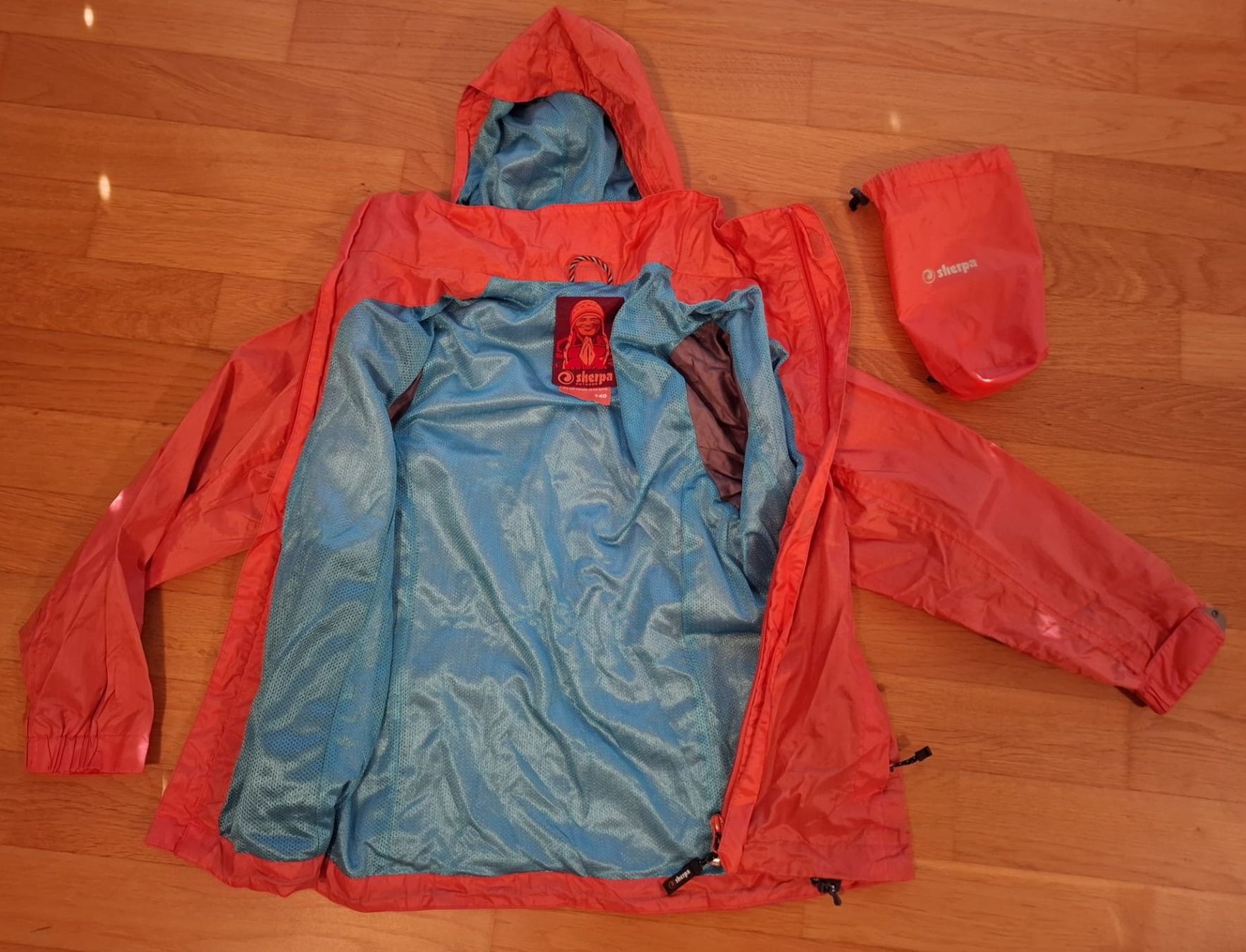 Sherpa Giacche & Cappotti: Sherpa Jacke Gr.140 – Usato da Sursee venduto da Ventiduese
