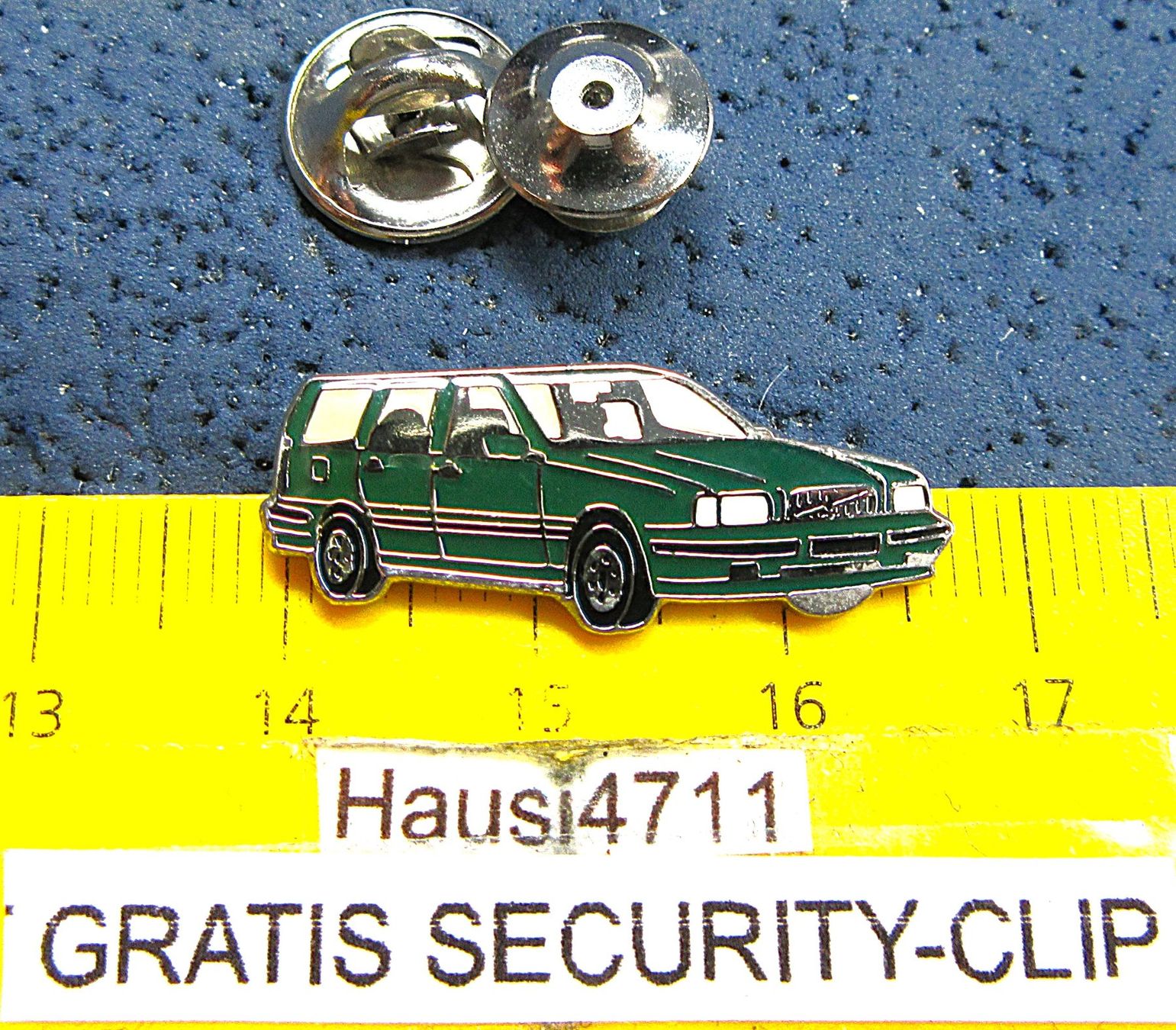 Volvo Placchette & Badge: VOLVO COMBI AUTO PIN KLEIN-FEIN MIT SECURITY-CLIP – Usato da Ettingen venduto da Hausi4711