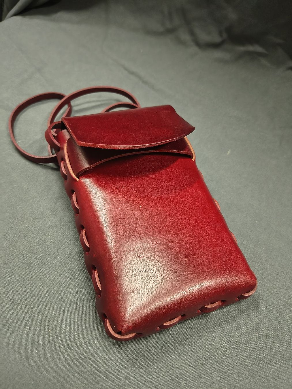 Borse: Leather phone bag – Nuovo e nell'imballaggio originale da Vevey venduto da cos-vero 3
