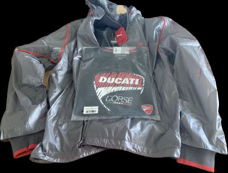 Ducati Set , Regenjacke  Size XL , Shirt Size L