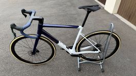 A VENDRE SUPERBE VELO DE ROUTE NEUF DE LA MARQUE PAGE