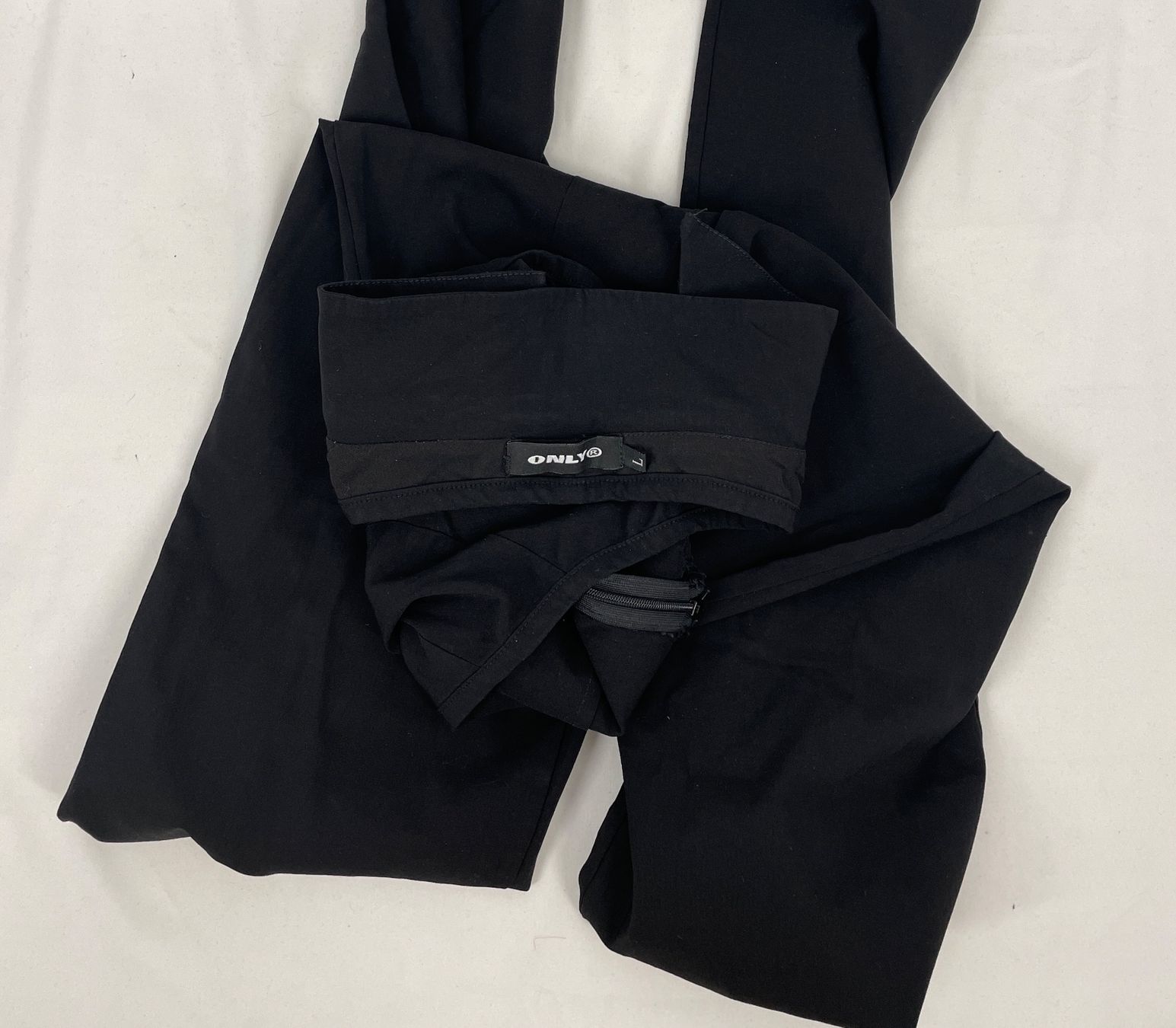 Only Jumpsuits: ONLY  combinaison noir L – Gebraucht aus Lausanne von PlusValue_Lausanne 4