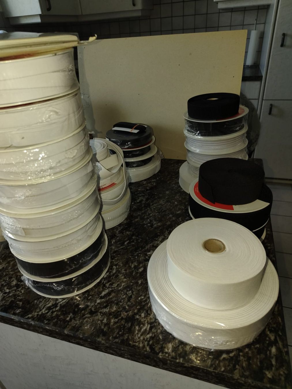 Dekobänder: Elastische Gummibänder – Gebraucht aus Sirnach von sas_thm2 2