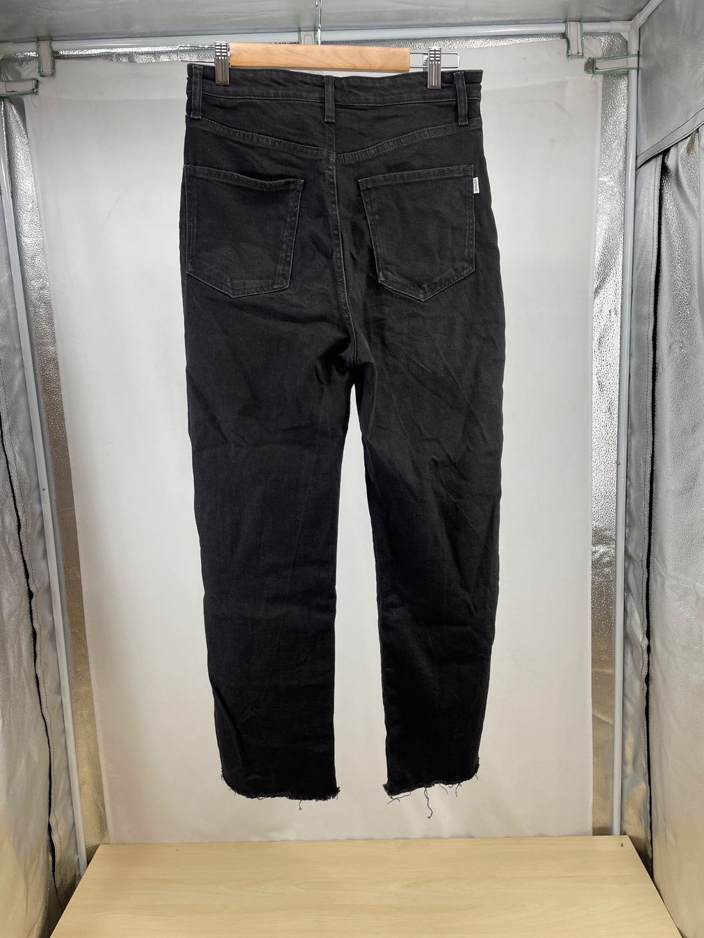 Kookai Jeans: KOOKAI jeans noir 38 – D'occasion à Lausanne par PlusValue_Lausanne 1