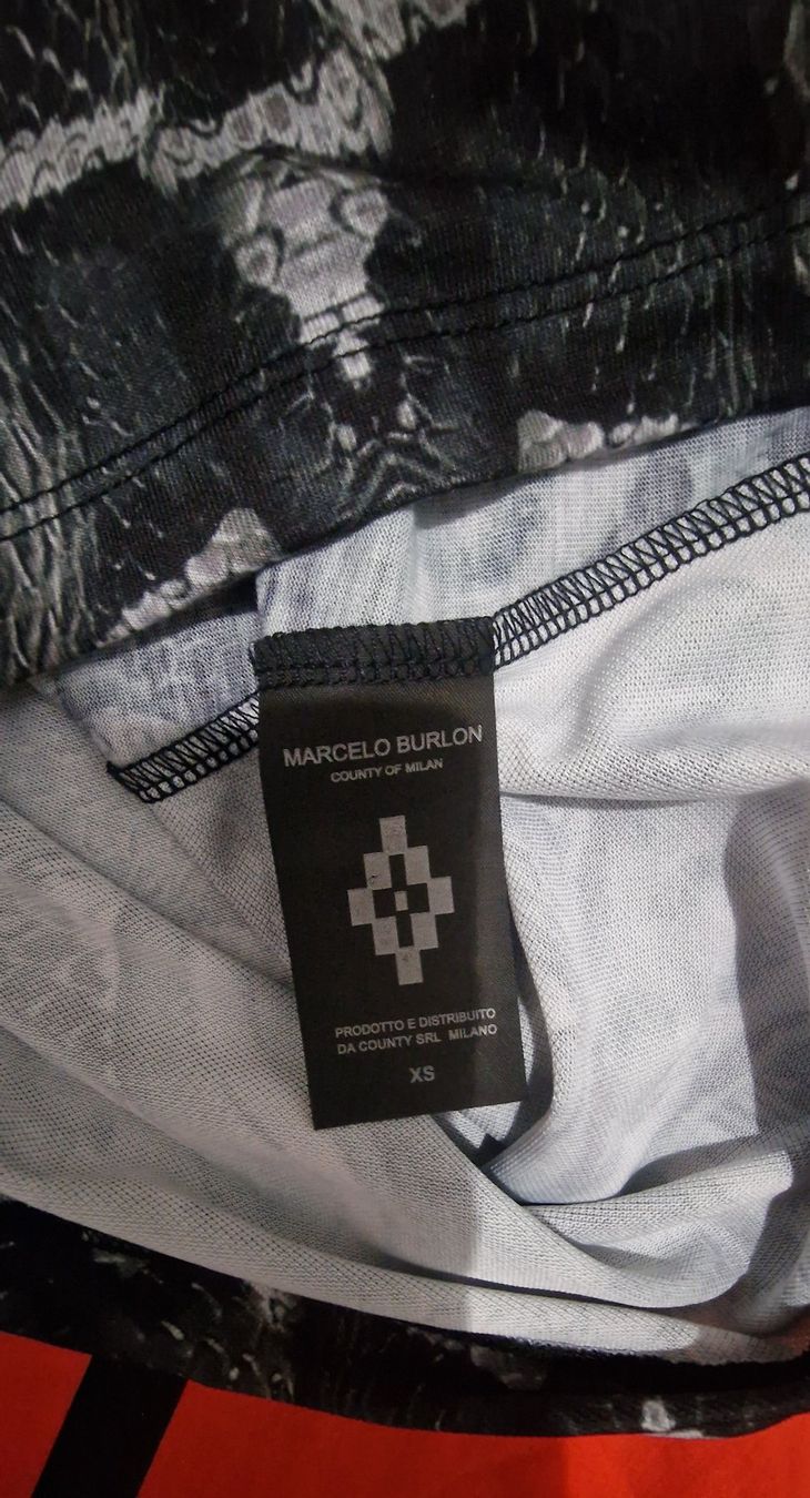 Marcelo burlon T-shirt: T-shirt Marcelo Burlon Lamborghini – Usato da Mont-sur-Lausanne venduto da Didinho 2