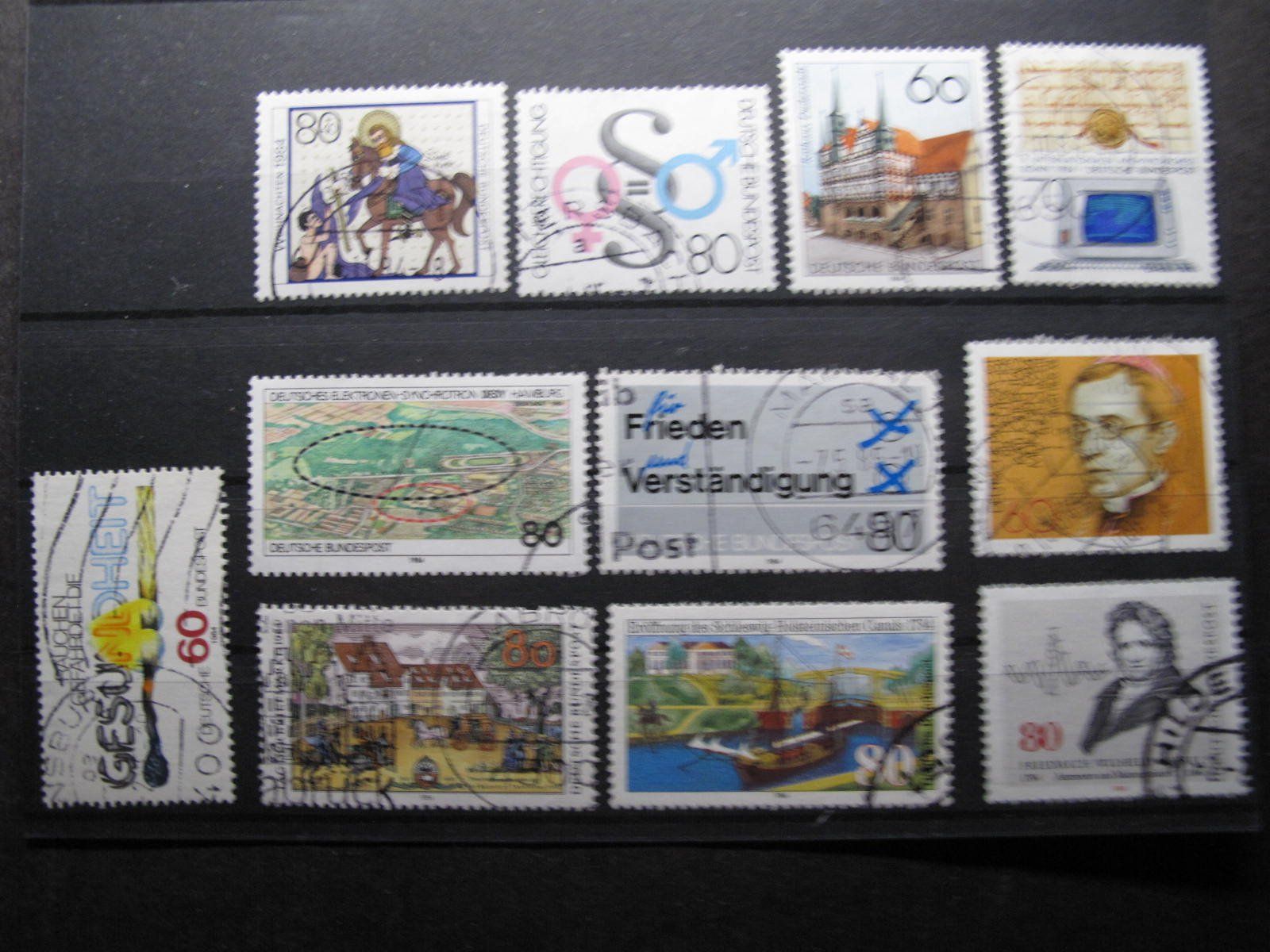 Tutti i francobolli: BRD 1984 F.W.Bessel / Weihnachten gest. – Usato da Wil SG venduto da fva01