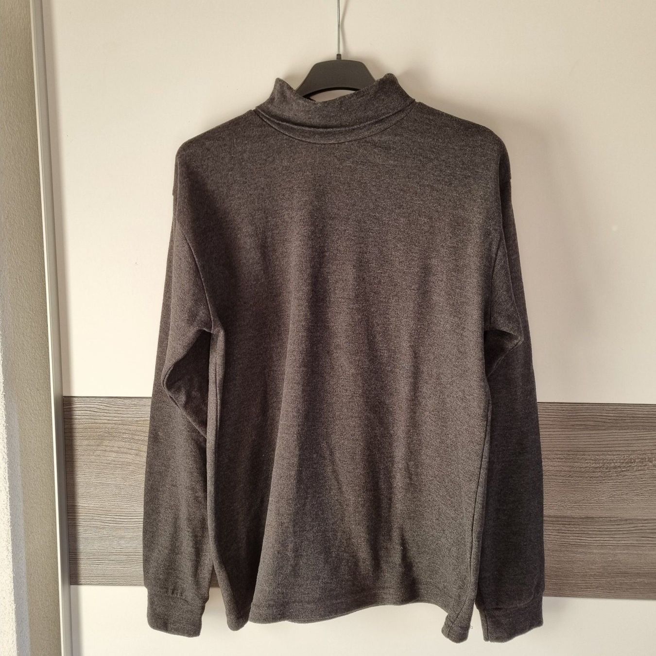 Pullover & Sweatshirts: Pull fin col roulé – Gebraucht aus Porrentruy von Nos_petites_affaires
