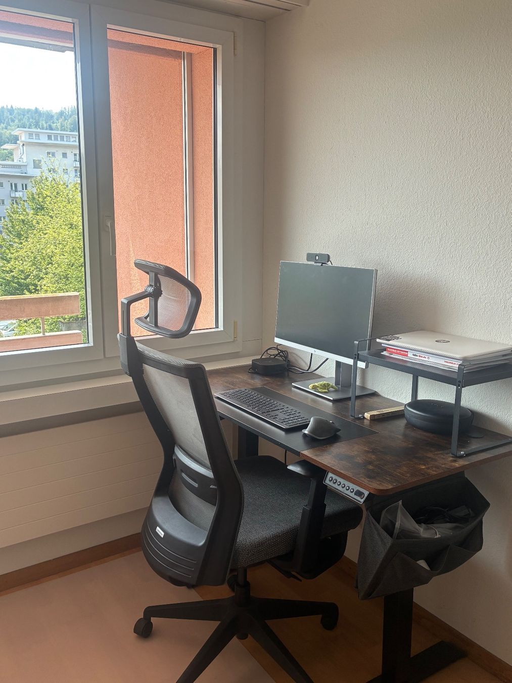 Scrivanie: Height adjustable desk – Usato da Zürich venduto da jas_z6cy 1