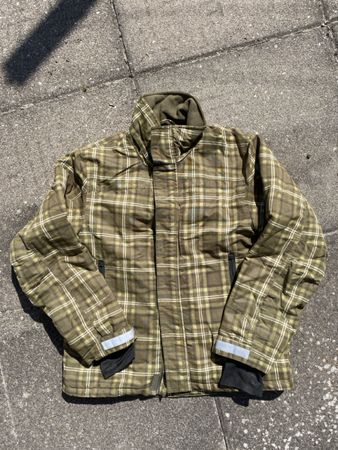 Grüne Winterjacke Grösse 158