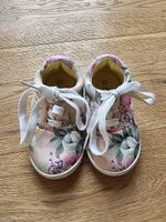 Turnschuhe Gr 22