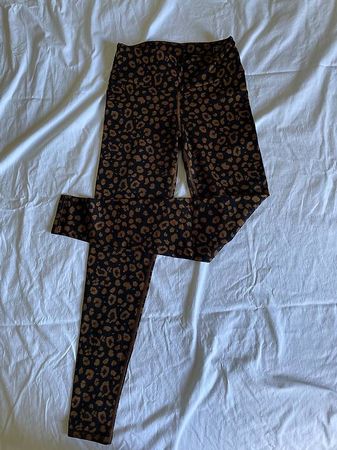 Yoga Pants Leo Hey Honey M