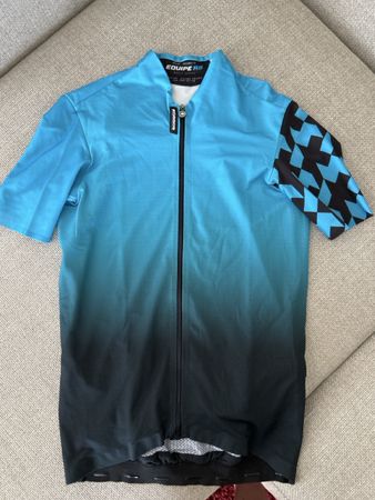Maillot Assos Equipe RS Aero, taille L, bleu/noir