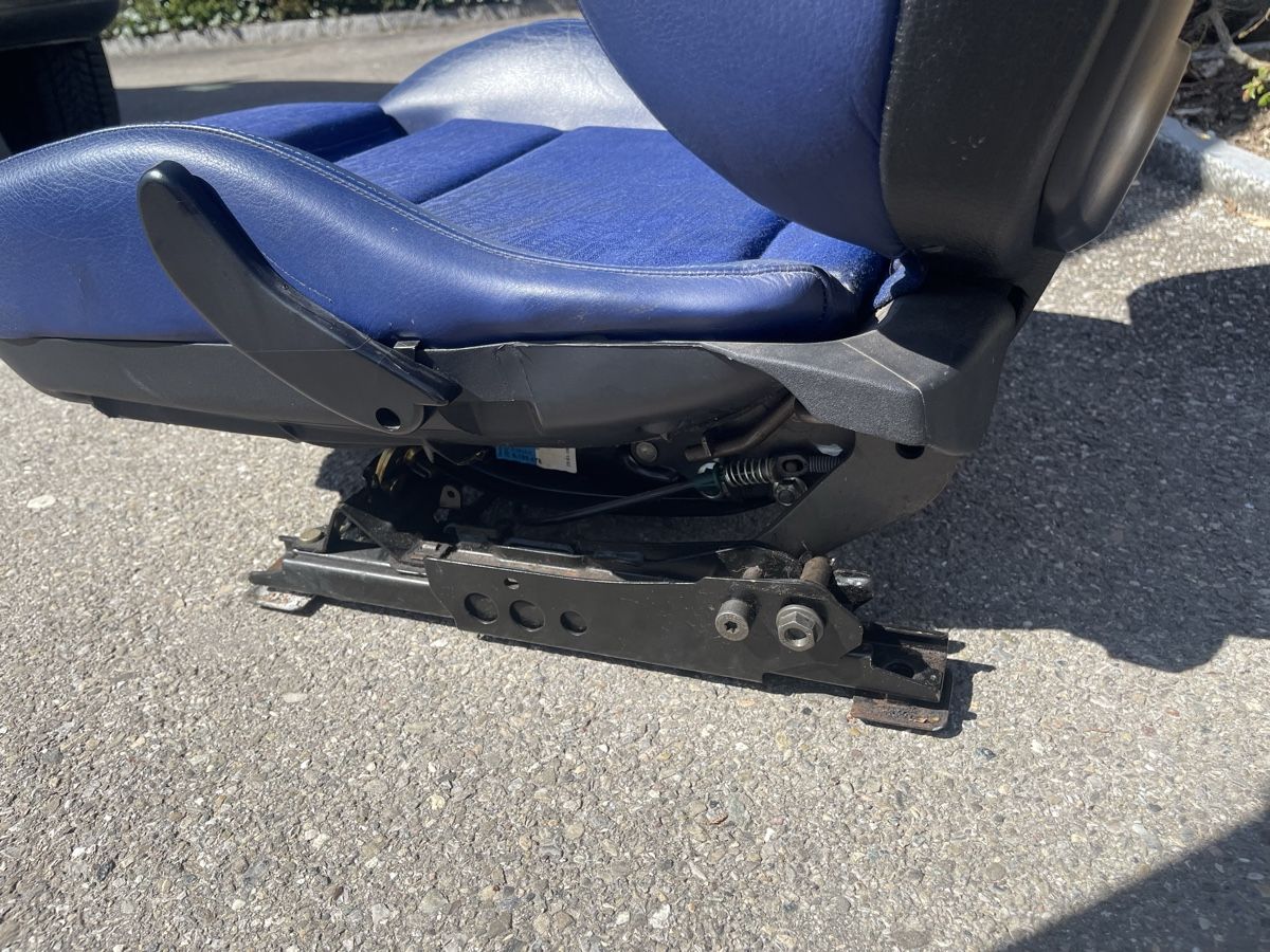 BMW Tutti pezzi di ricambio auto: BMW E36 Coupé/ Cabrio / Compackt M-Packet Sitze – Usato da Zürich venduto da E93 4