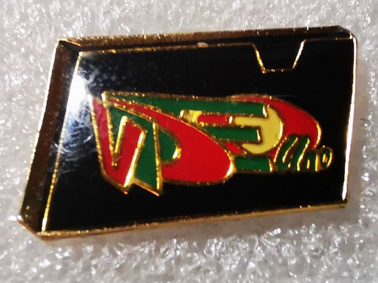 Placchette & Badge: Ansteckpin 11: Video uno – Usato da Oppligen venduto da Pin-Fall-Shop