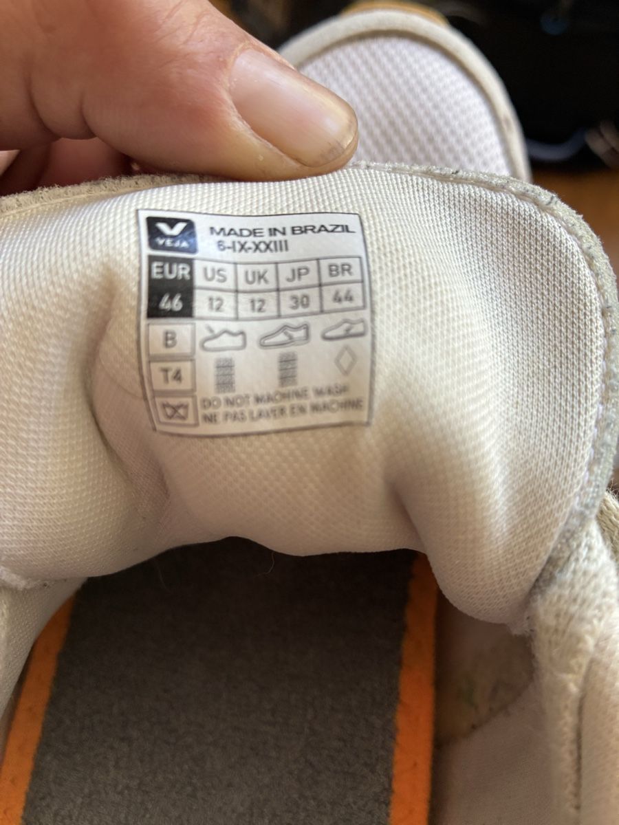 Veja Herrenschuhe: Veja Sneakers Herren Grösse 46 weiss/grau – Gebraucht aus Zürich von Malagant 1