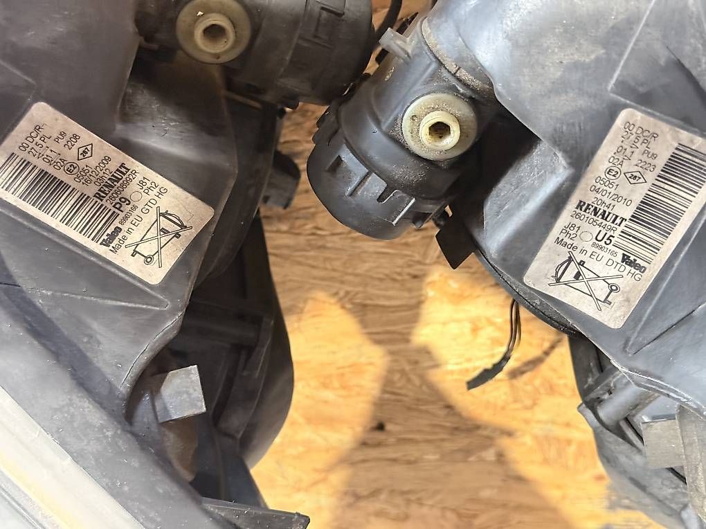 Fari: Renault Espace  Xenon Scheinwerfer – Usato da Udligenswil venduto da Sch2s 5
