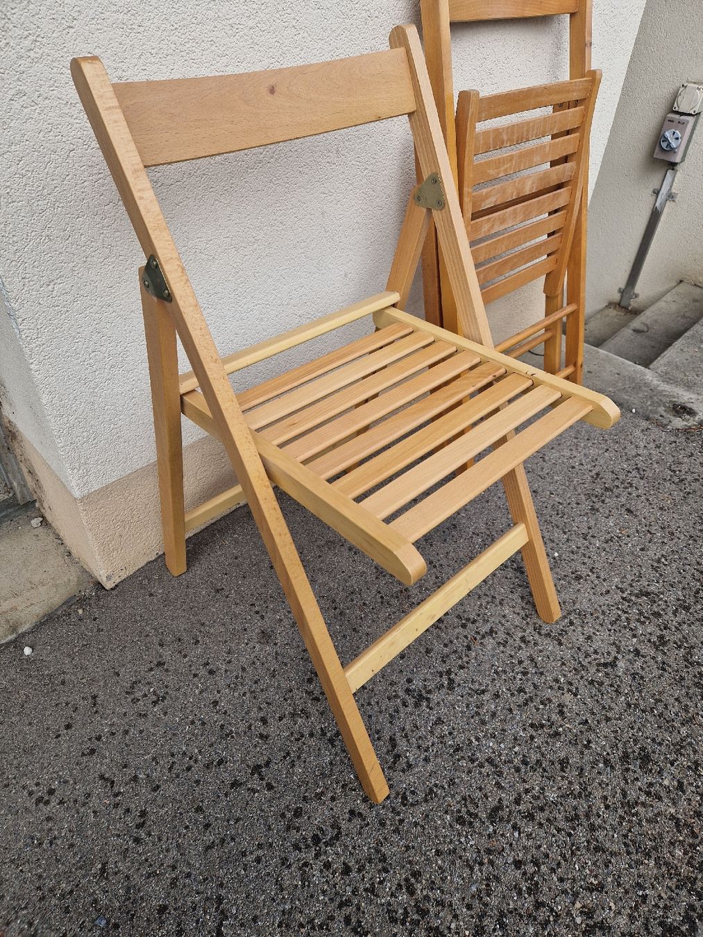 Stühle: Klappstühle aus Holz, ideal für den Garten oder Balkon – Gebraucht aus Mörigen von Clio111
