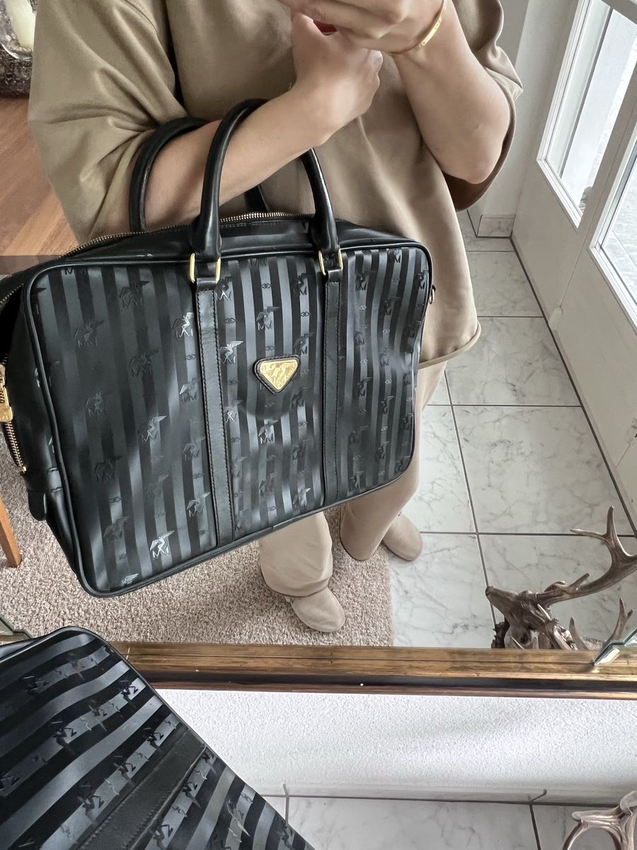 Maison Mollerus Borse: Möllerus Messenger Bag, Black Coated, Classic! – Usato da Baar venduto da kri_m7t2