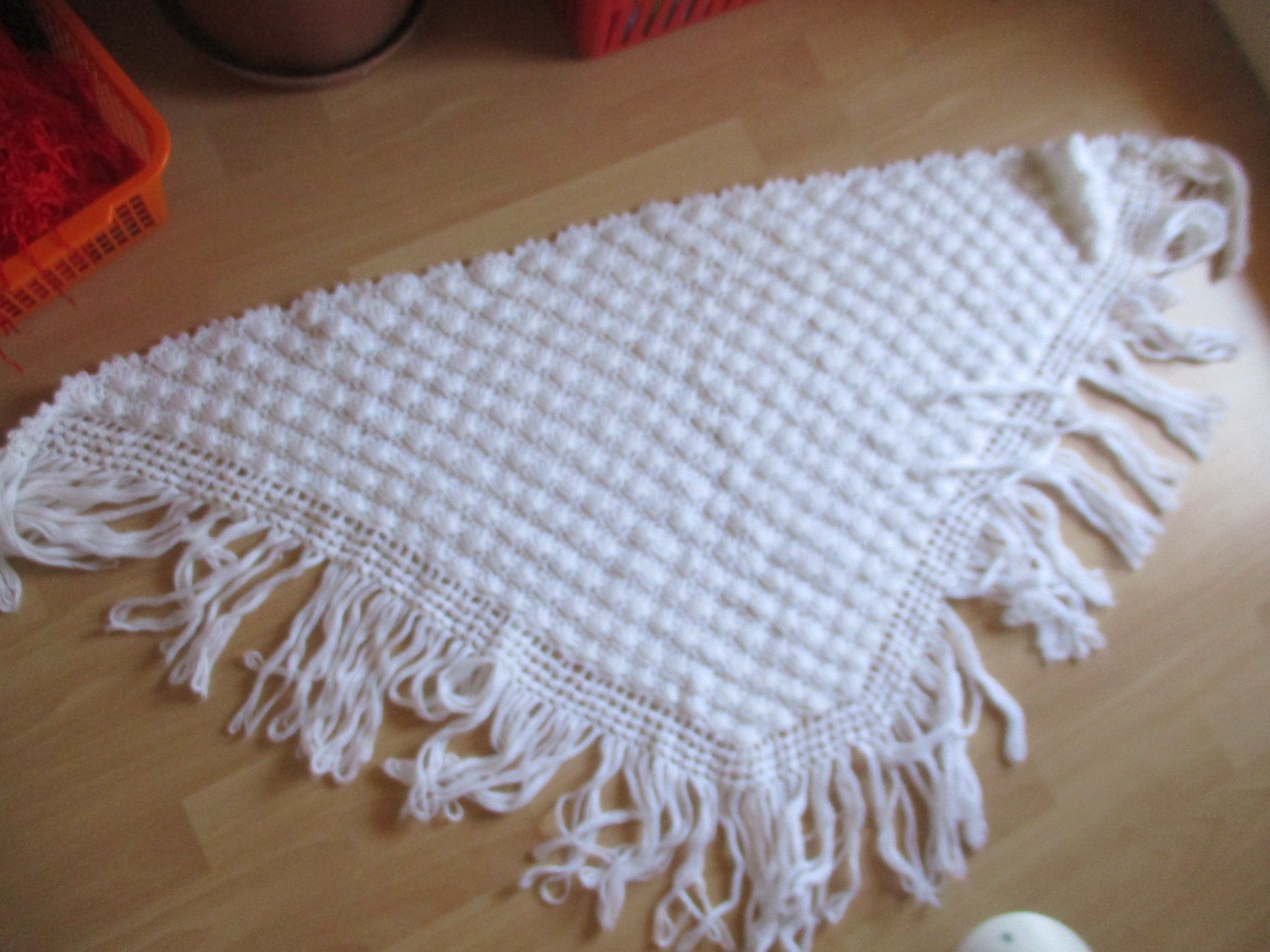 Foulards & écharpes: Dreiecktuch, Schal weiss – D'occasion à Birsfelden par alles-muss-raus