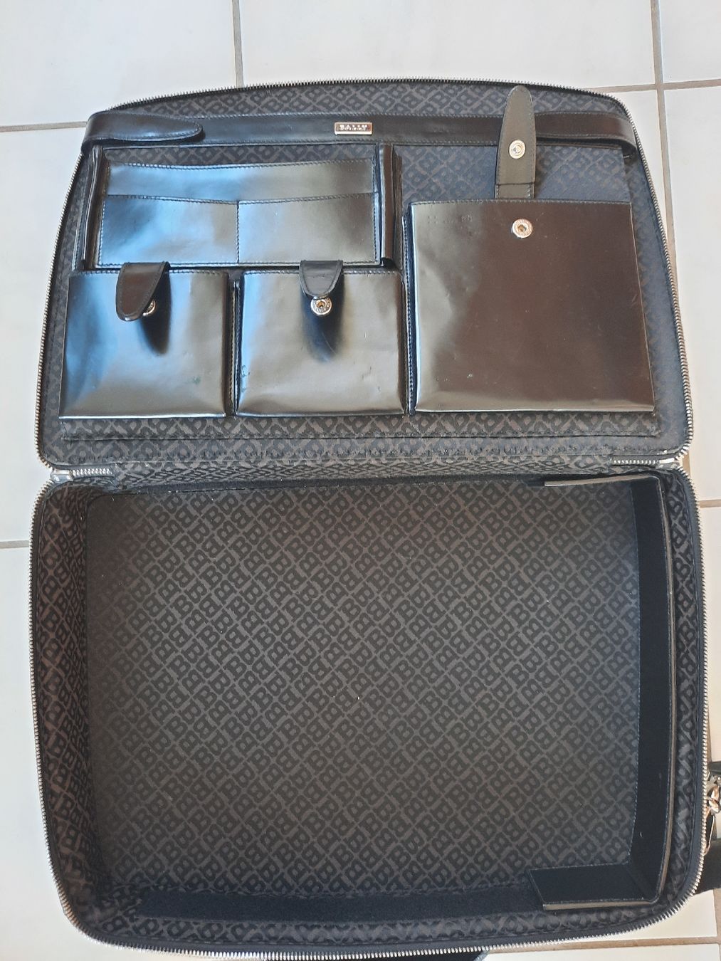 Bally Koffer & Taschen: BALLY, PORTE-DOCUMENTS, en CUIR – Gebraucht aus Le Locle von marylise01 4