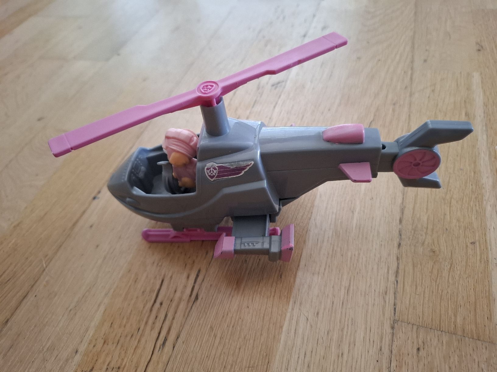 Jouets: Paw Patrol Skye Helikopter mit Figur – D'occasion à Biel/Bienne par AvasTheGreatest 4