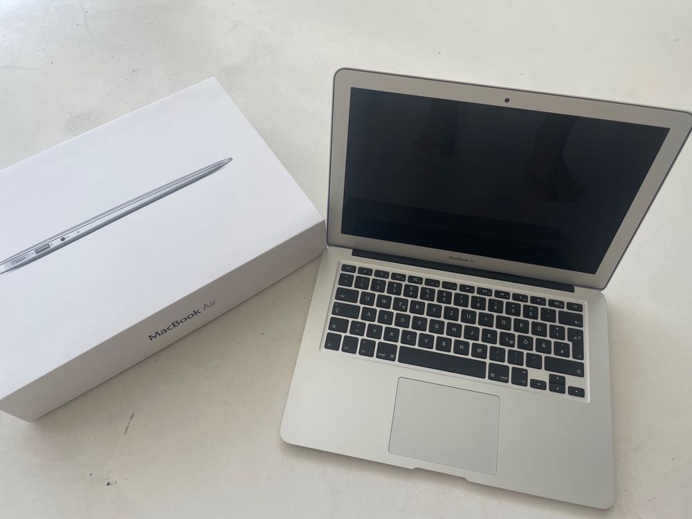 MACBOOK AIR 13.3/1.8GHz/4GB/128GB Flash storage Kaufen auf Ricardo