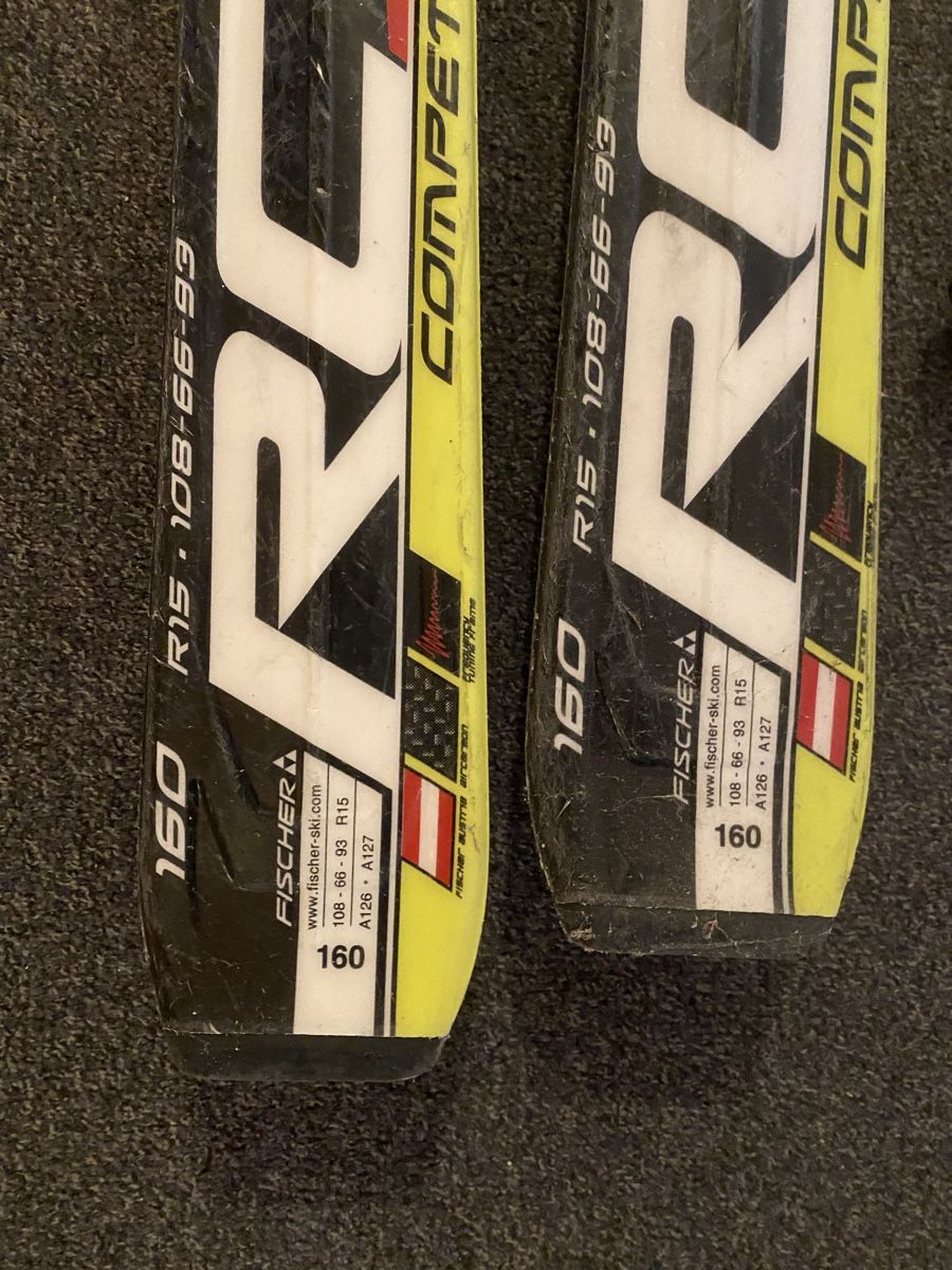 Fischer Skis: Fischer Ski 160 cm – Gebraucht aus Gossau SG von LowballLegend 1