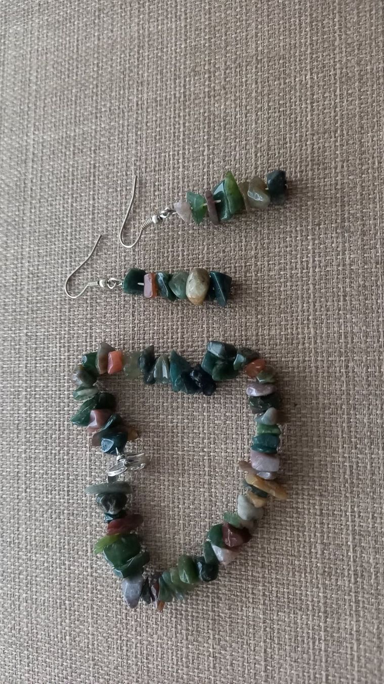 Bracciali & Braccialetti: Steine Armband mit Ohrringe set – Nuovo e nell'imballaggio originale da Killwangen venduto da sockenmeister