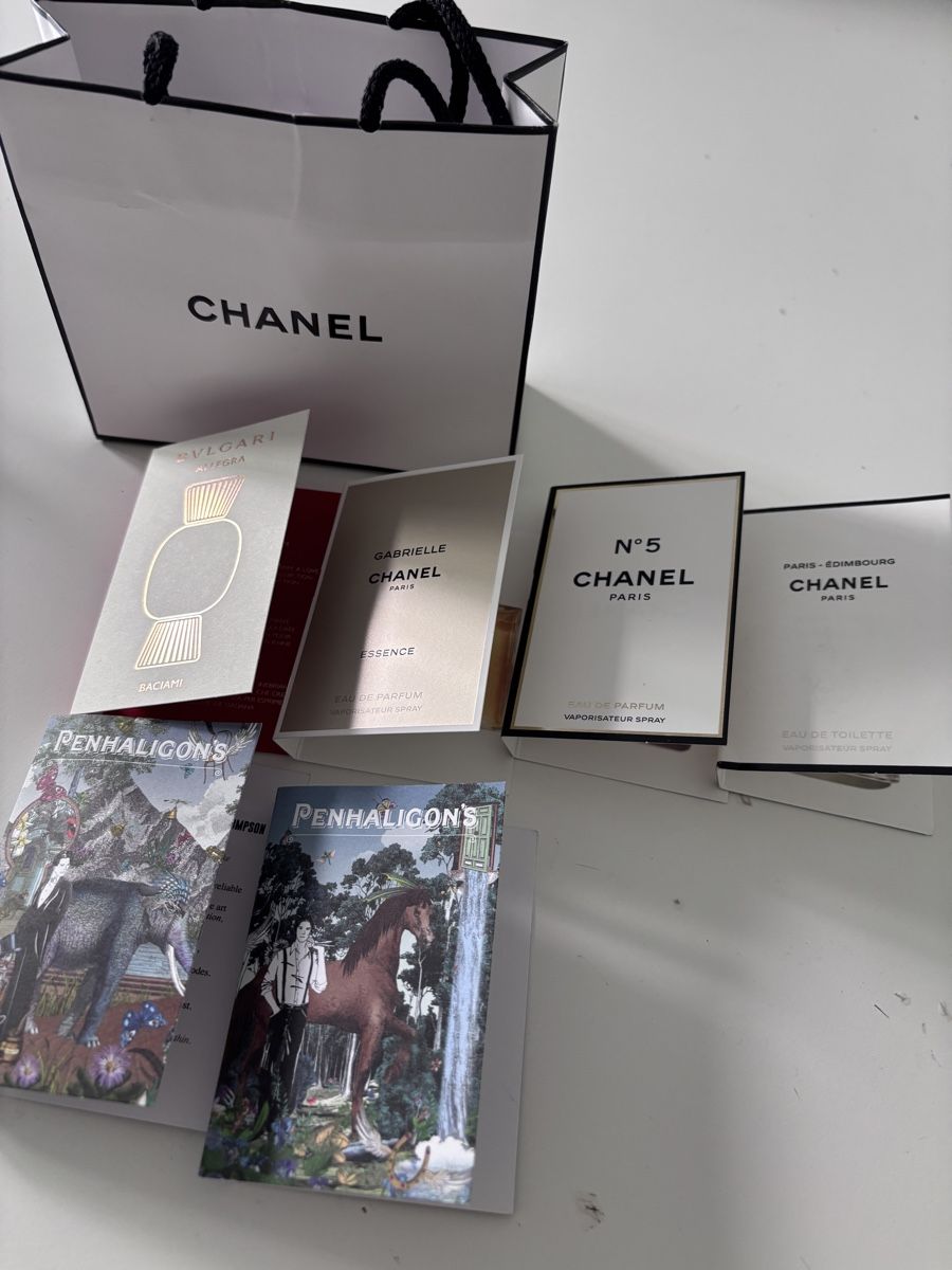 Chanel Parfums & Eau de Toilette: Échantillons niche  – Neuf avec emballage d'origine à Lausanne par SandrineJavelot