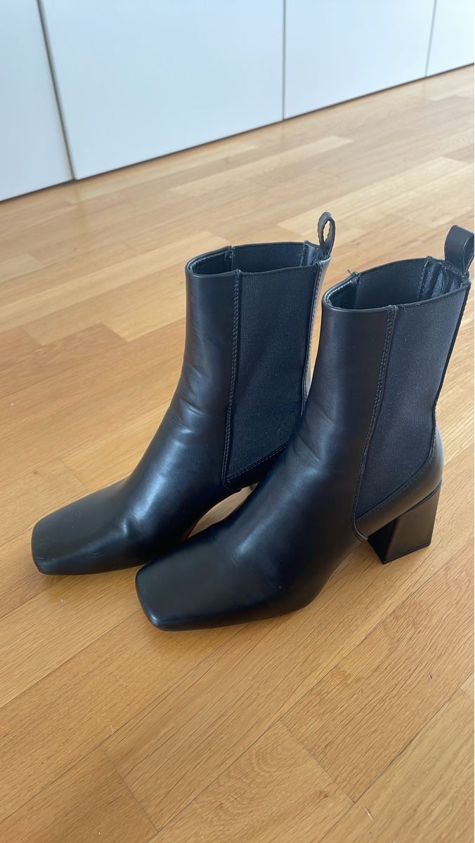 Scarpe da donna:  Stiefeletten Schwarz – Usato da Glattpark(Opfikon) venduto da rue_9c5p