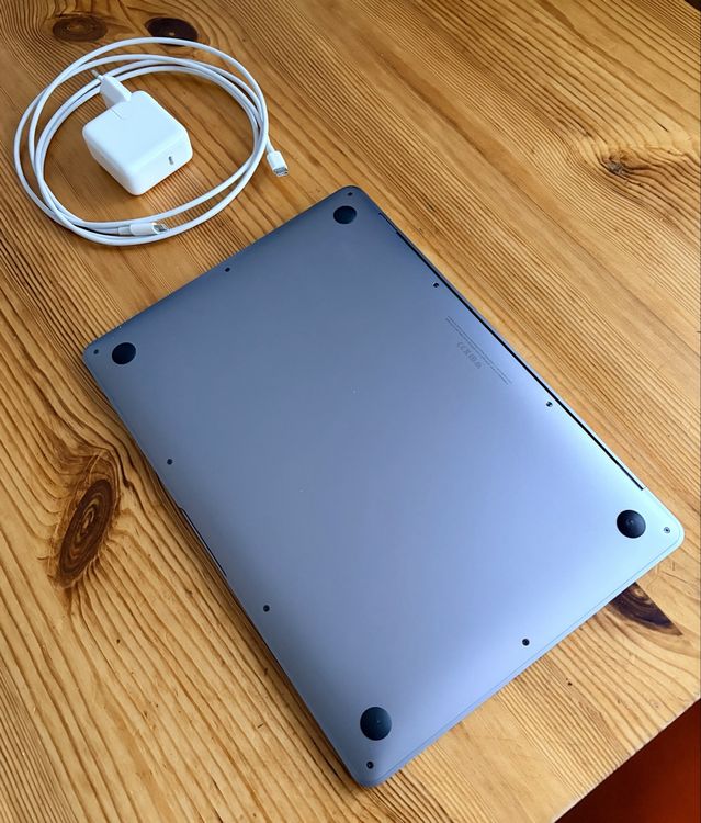Macbook Air M1 (2020)- 8GB RAM- 256 GB SSD (Gebraucht) in Worb für CHF ...