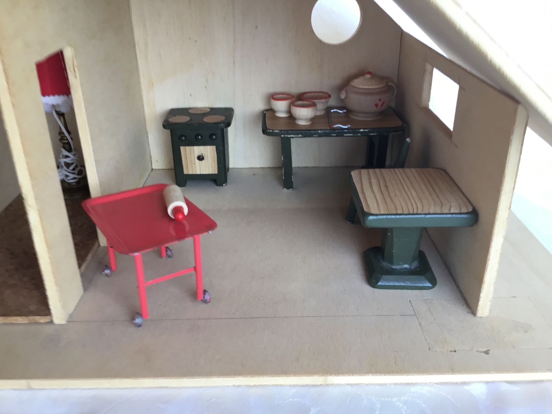 Puppenhäuser & -möbel: Älteres Puppenhaus Projekt – Gebraucht aus St. Gallen von chamilla 8
