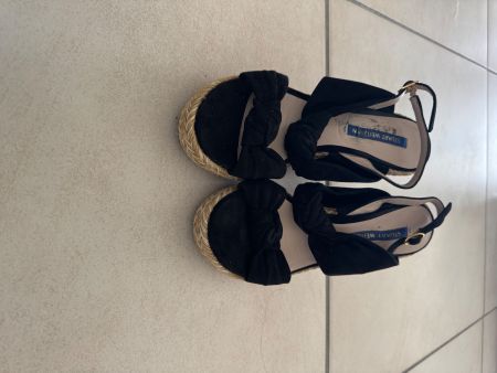 Schwarze Keilsandalen Stuart Weitzmann  Gr.37