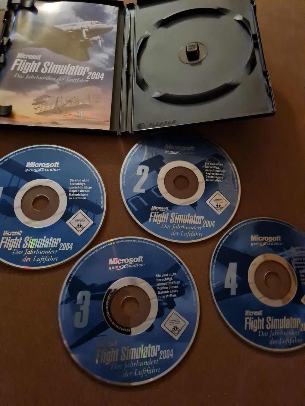 Microsoft Jeux: PC Spiel Microsoft Flight Simulator 2004  – D'occasion à Münsingen par Cuci31 1