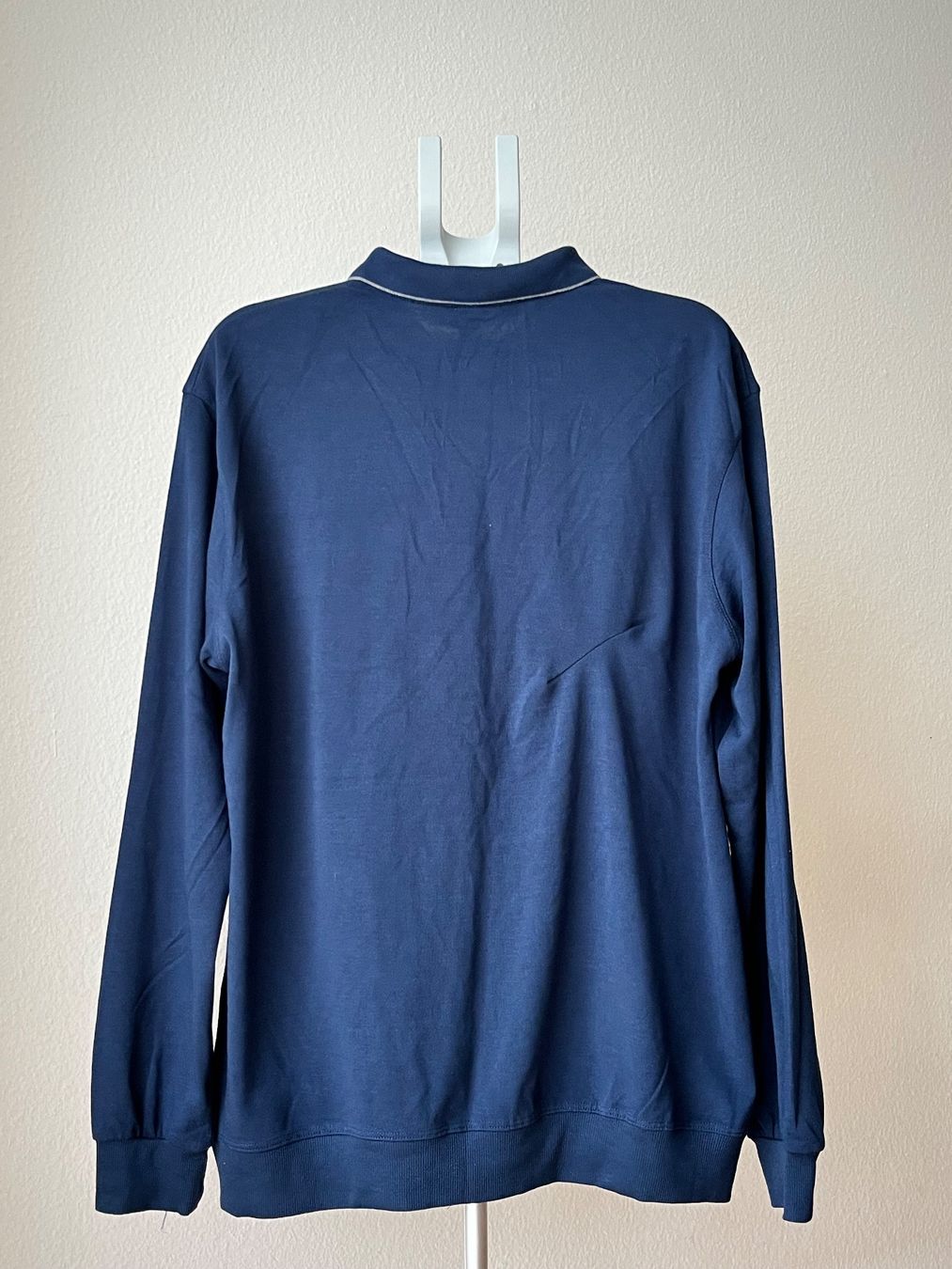 Polo-Shirts: Elegantes Dunkelblaues Langarm-Poloshirt – Gebraucht aus Winterthur von GutKeS 3