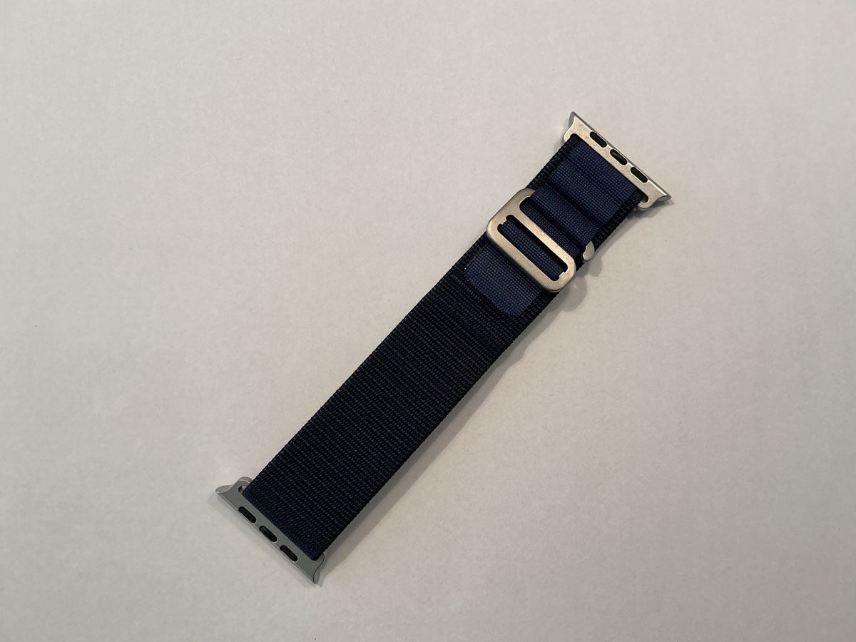 Apple Bracciali & Braccialetti: Apple Watch Alpine Loop Midnight Blue Dunkelblau - 49mm – Nuovo e nell'imballaggio originale da Dietikon venduto da BeKind2UMind 1