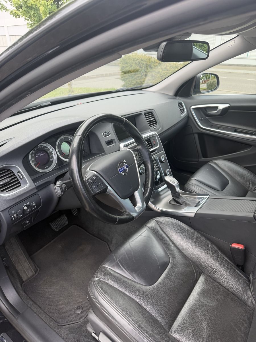 Volvo Automobili: Volvo S60 D4 – Usato da Uzwil venduto da Dalibor_k 8