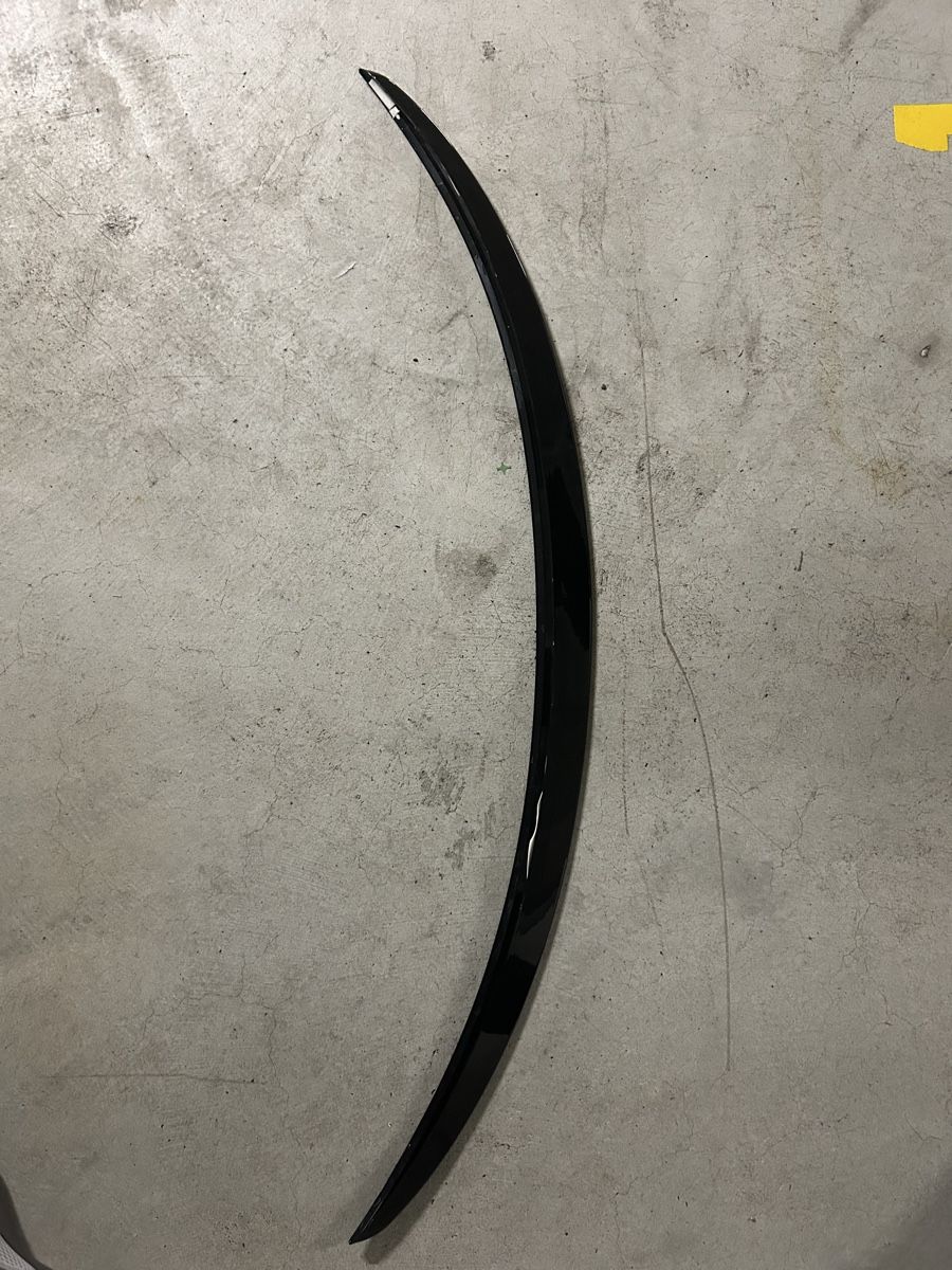 Tesla Tutti i ricambio: Tesla Model 3 Heckspoiler Schwarz Glanz! – Usato da Uznach venduto da Kushmanguli 1