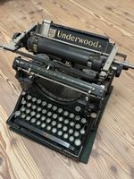 Schreibmaschine Underwood schwarz gebraucht