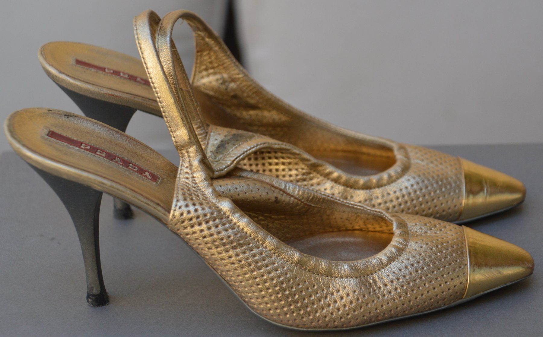 Prada Scarpe da donna: Pumps Prada .36,5 Vintage – Usato da Collonges venduto da arashee 3