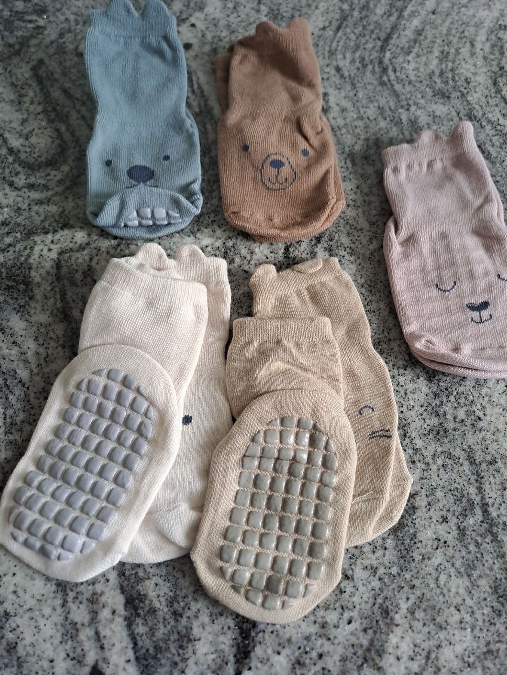 Calze per bambini: Söckchen mit Antirutsch Grösse ca. 23 neu – Nuovo (secondo la descrizione) da Rickenbach LU venduto da bishiida 1