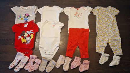 Süsse Kurzarmbodys mit Leggings 3 Monate/62 aus erster Hand
