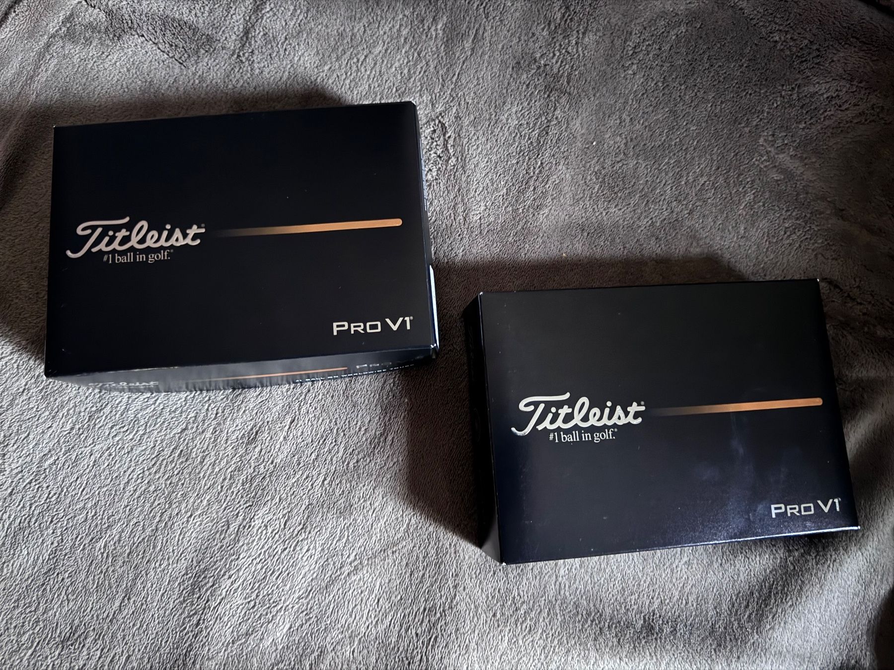 Titleist Palloni: Balles de golf ProV1 24 pcs – Nuovo e nell'imballaggio originale da Fontaines-Grandson venduto da ber_dtp7