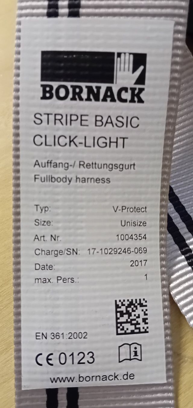 Attrezzatura di sicurezza: BORNACK STRIPE BASIC CLICK-LIGHT Auffanggurt V-Protect – Usato da Möriken AG venduto da S.E.J.J. 2