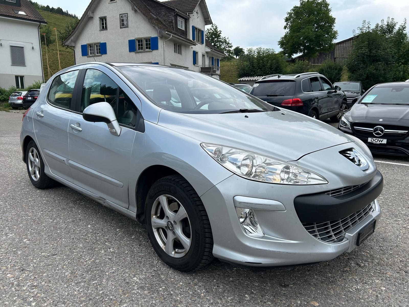 Peugeot Automobili: Peugeot 308 1.6i - Eintauschfahrzeug – Usato da Bäretswil venduto da Oberland-Automobile 1