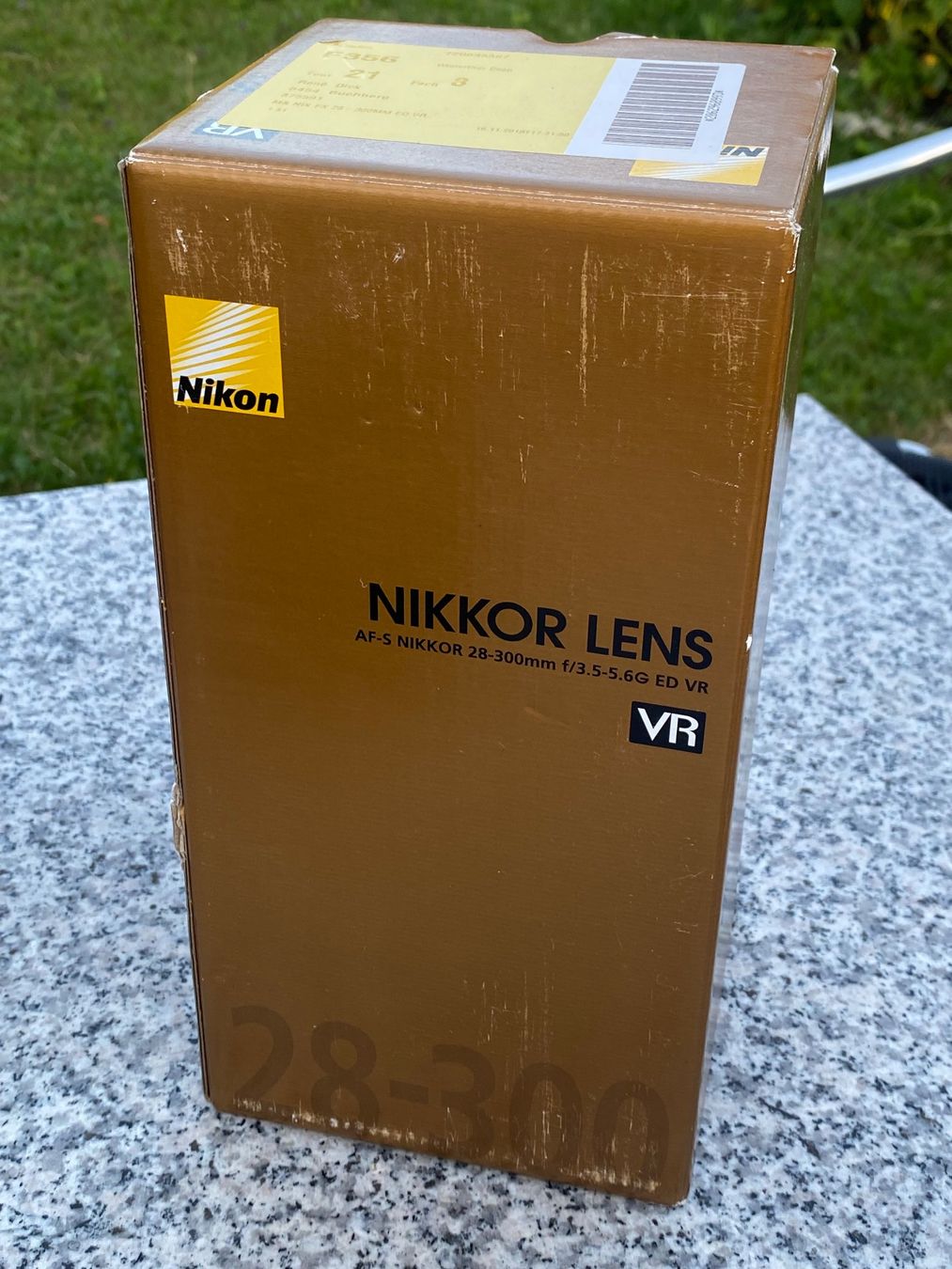 Nikon Fotocamera: Nikon D850, Grip  et Objectives – Usato da Gisikon venduto da sombenin 6