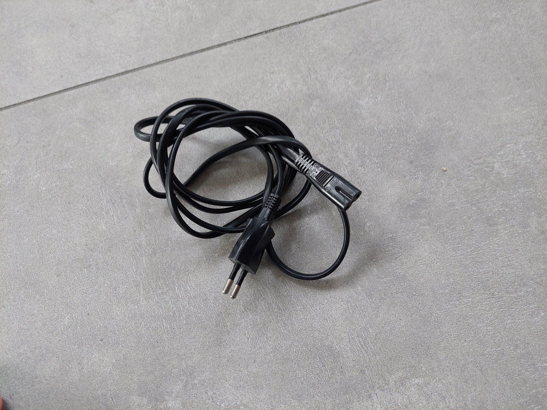 Cavi: CH-Stromkabel T13 - C8 Kabel 170cm – Usato da Wiesendangen venduto da troawus