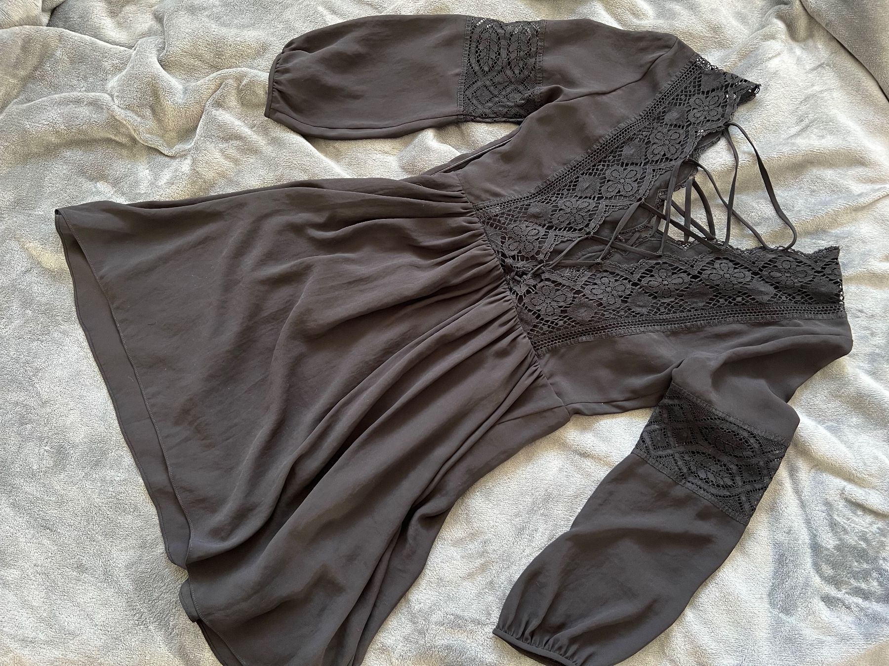 Sandro Vestiti: SANDRO, Robe noire légère à dentelle – Usato da Genève venduto da alfalfa 2